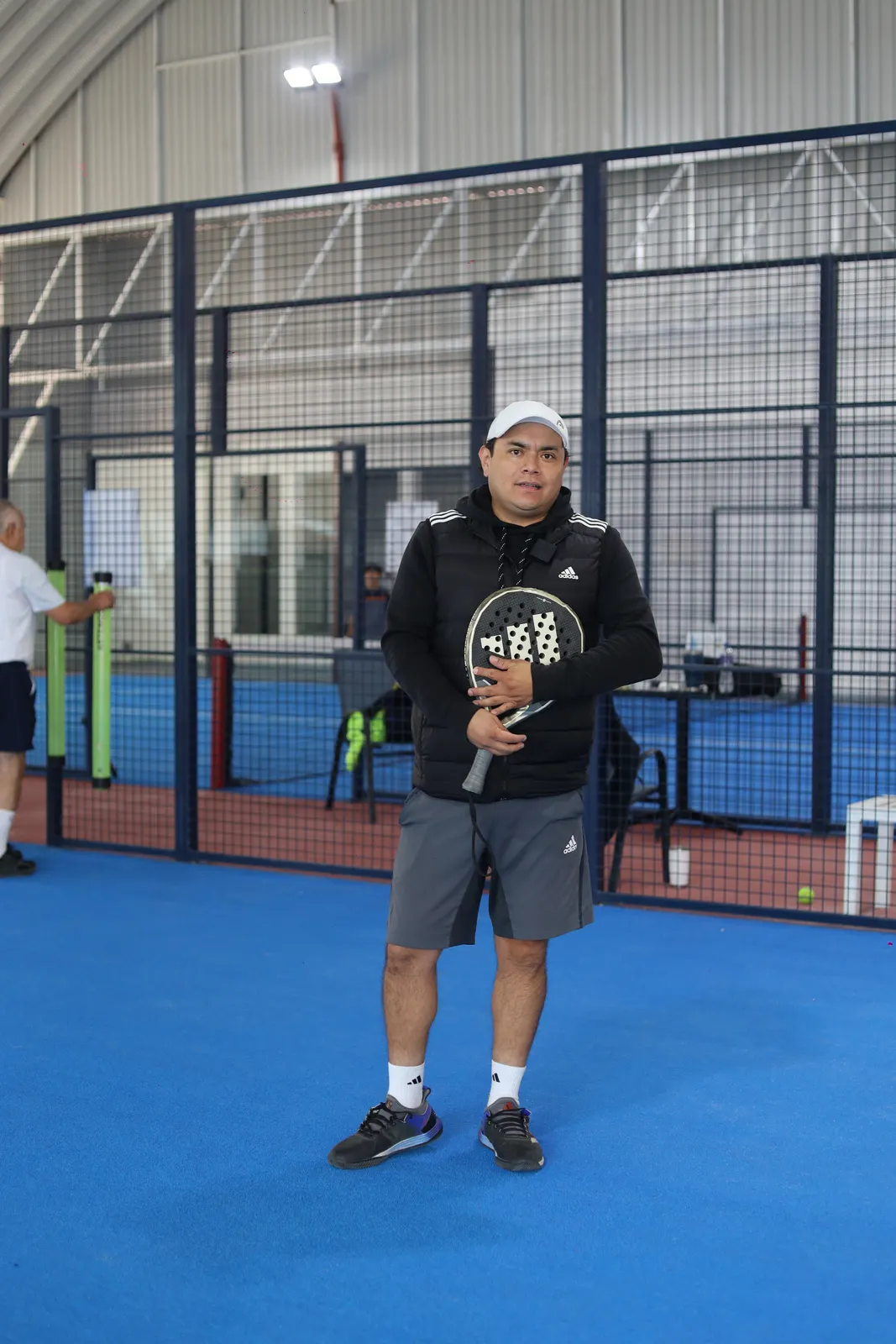 Luis Piña, coach de pádel de GAMA Club, en la cancha